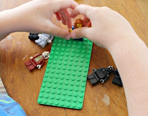 Minifigures Magnet Idea With LEGO® Brick Set GIVEAWAY from Growing Franchise!