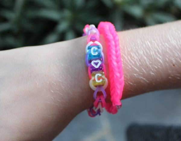 Giving Smiles With Alphabet Beads Loom Band Bracelets Craft!