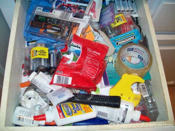 Cheap Way to Organize Your Drawers! Upcycling Plastic Containers!