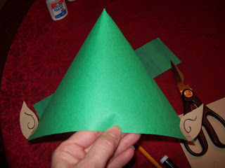 Easy, Fast, and Cheap Holiday Craft - The Elf Hat!