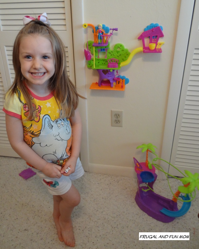 Polly Pocket Zipline Adventure Pool and Wall Party Tree House