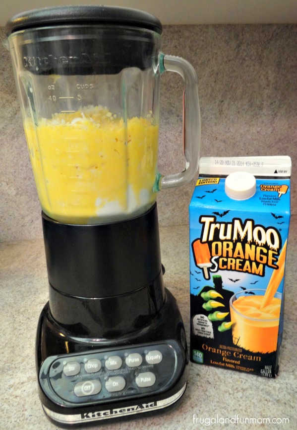 Magic Potion Milkshake with TruMoo Orange Scream! #TruMooTreats #Halloween #Sponsored