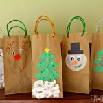 Homemade Holiday Gift Bags Craft!