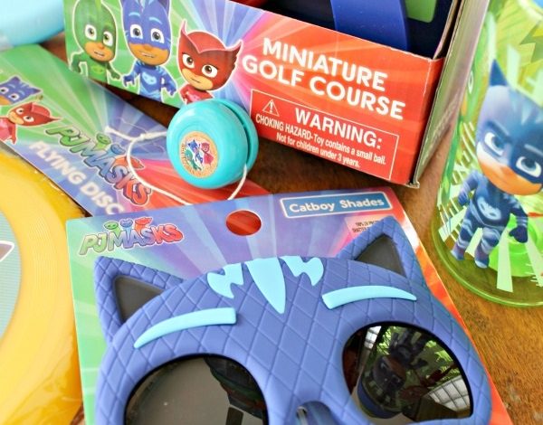 Miniature Golf Set and Other Fun PJ Masks Outdoor Toys!