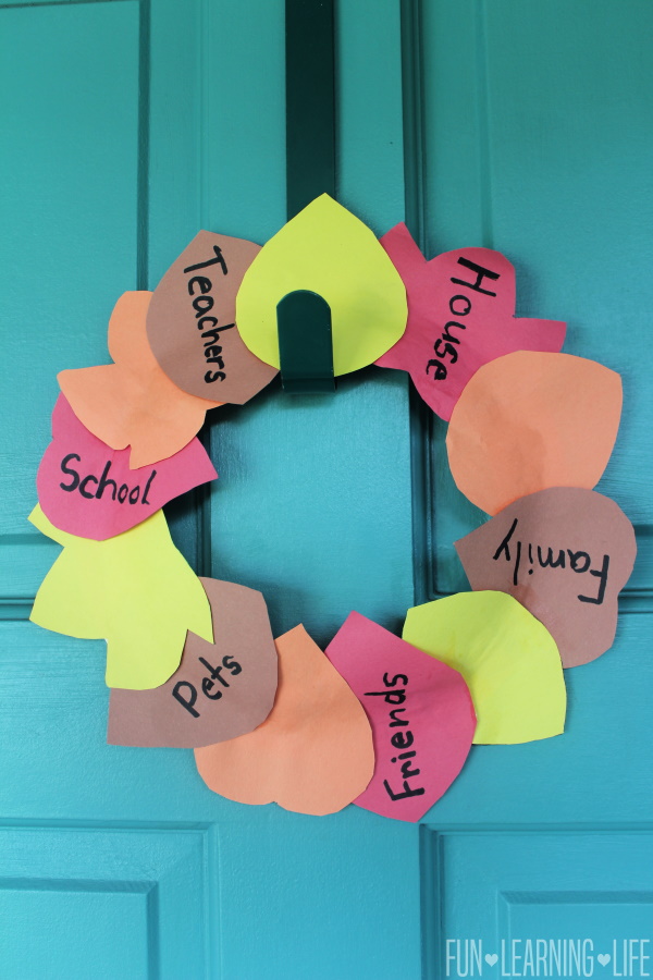 Construction Paper Wreath Craft for Thanksgiving